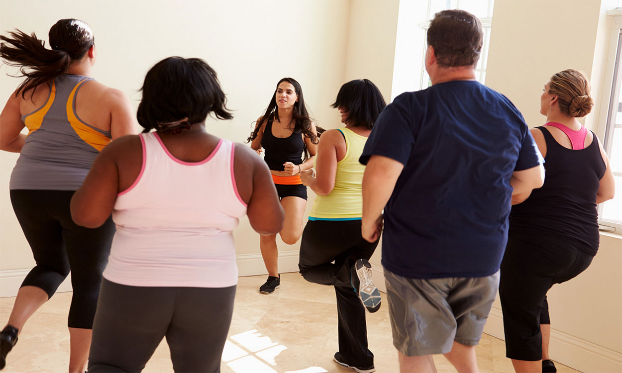 Diverse group of community members attending a fitness class.