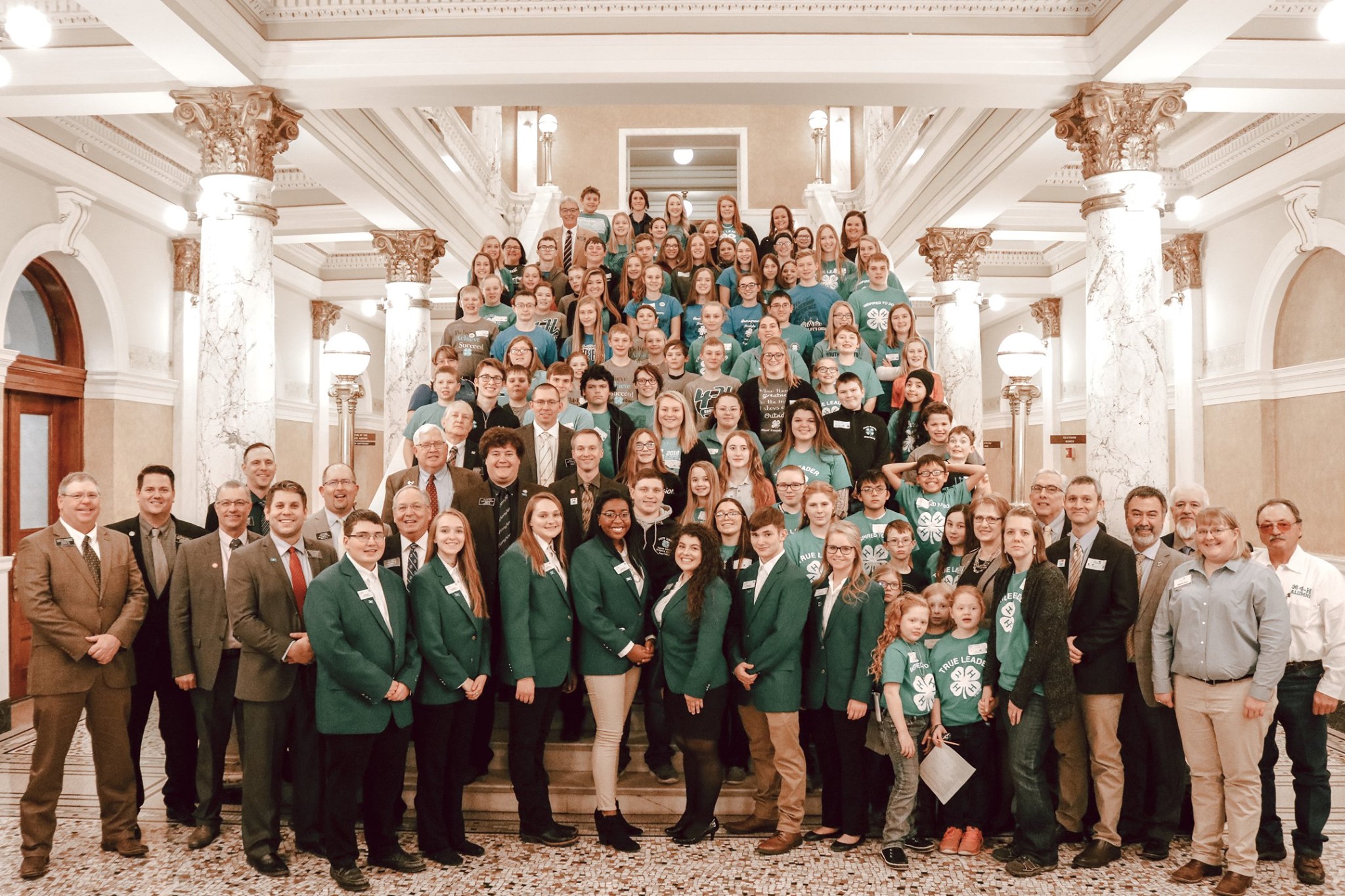 Group photo of 4-H Capitol Day participants