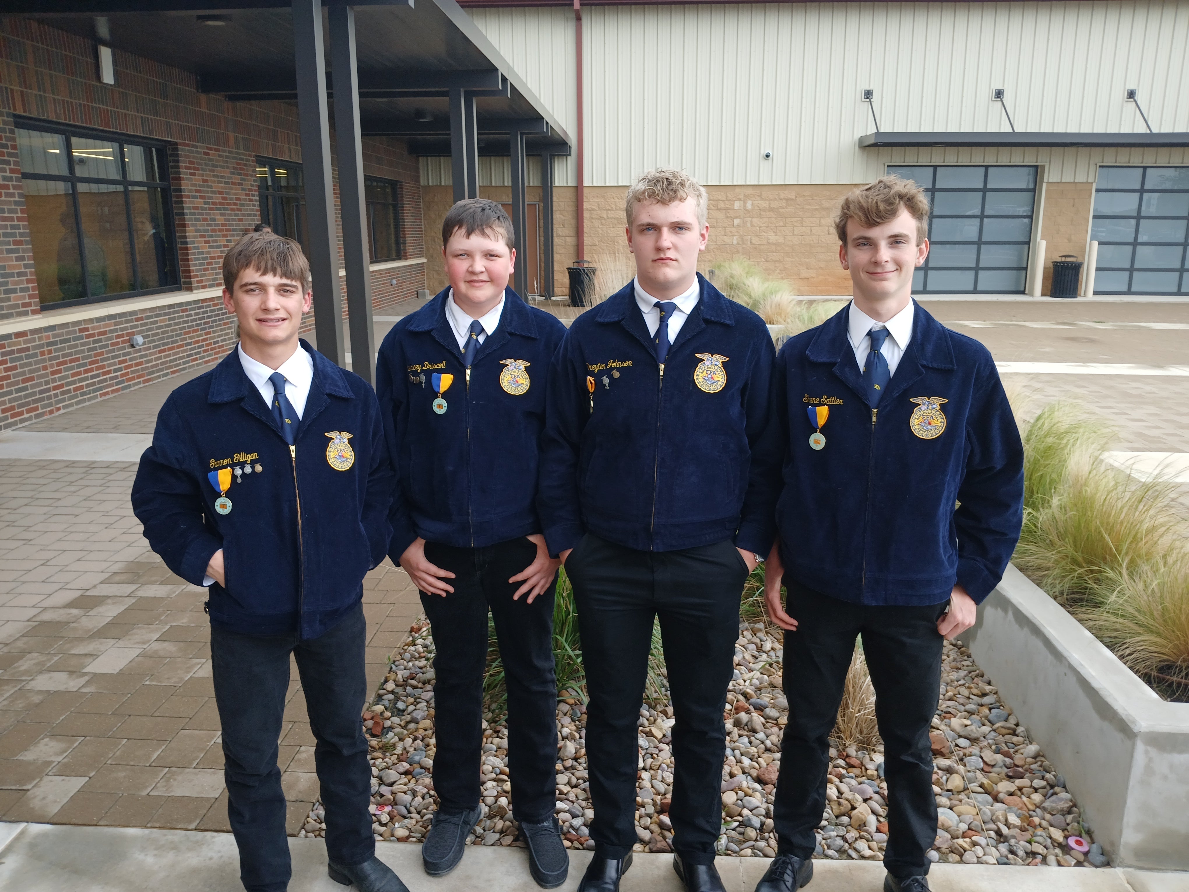 De Smet FFA Homesite team smiles at the camera