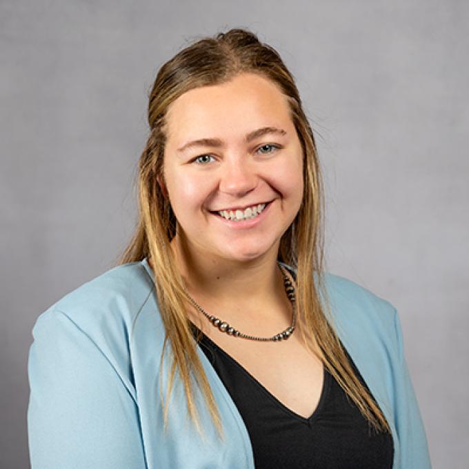 Professional portrait of Abbi Steeke