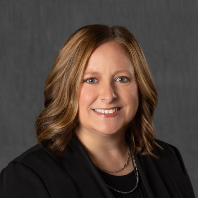 Professional portrait of Lindsey Gerard