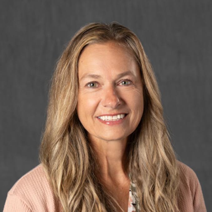 Professional portrait of Jennifer Voigt