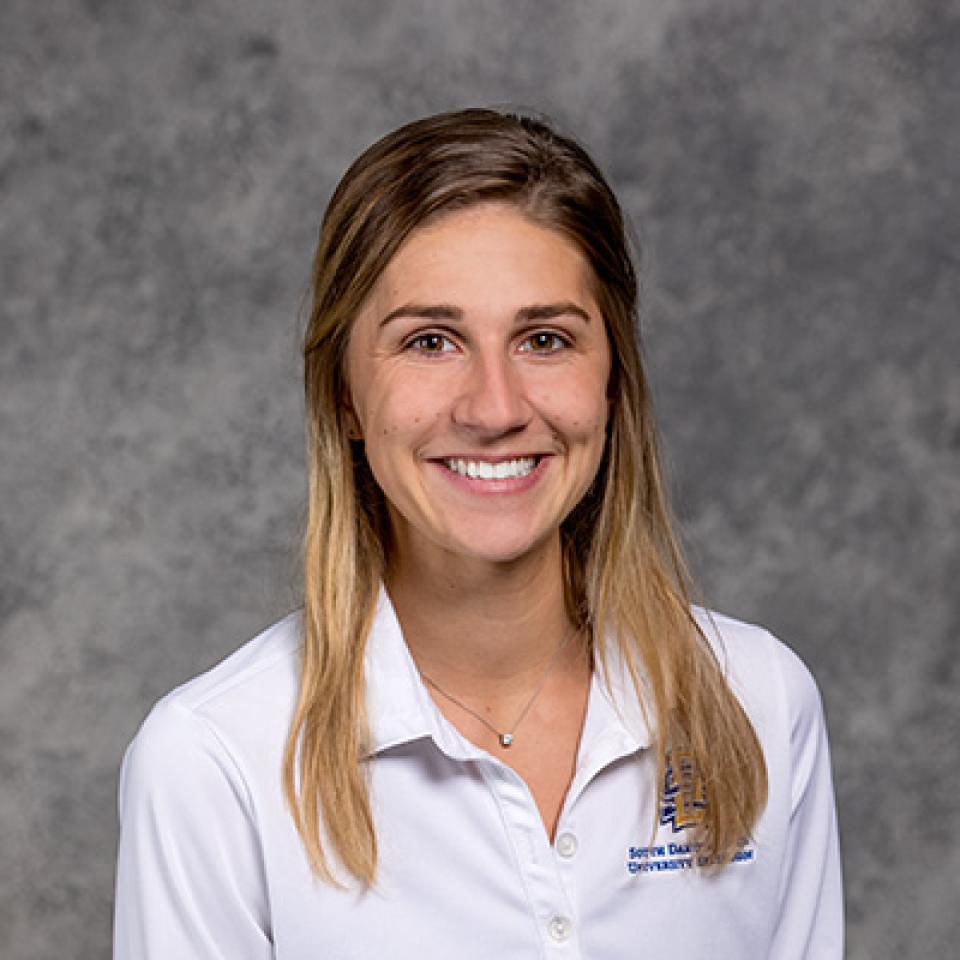 Professional headshot of Claudia Botzet