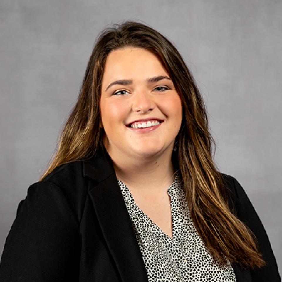 Professional portrait of Madison Kovarna