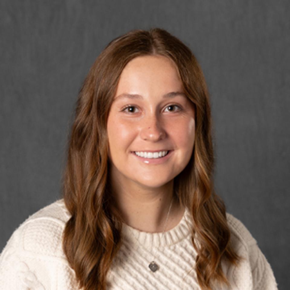 Professional portrait of Kylee Alvey