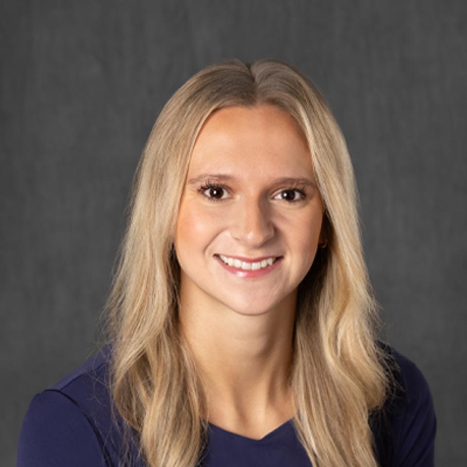 Professional portrait of Macy Heinz