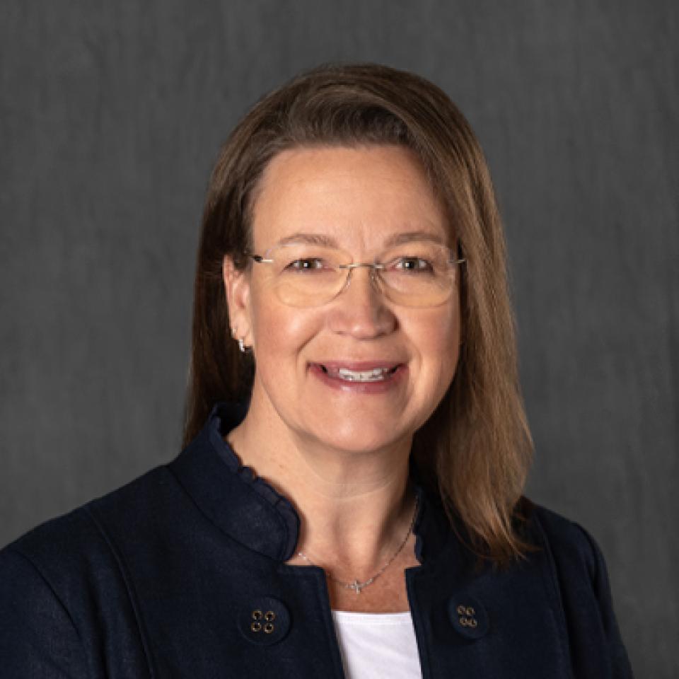 Professional portrait of Kellie Kolb