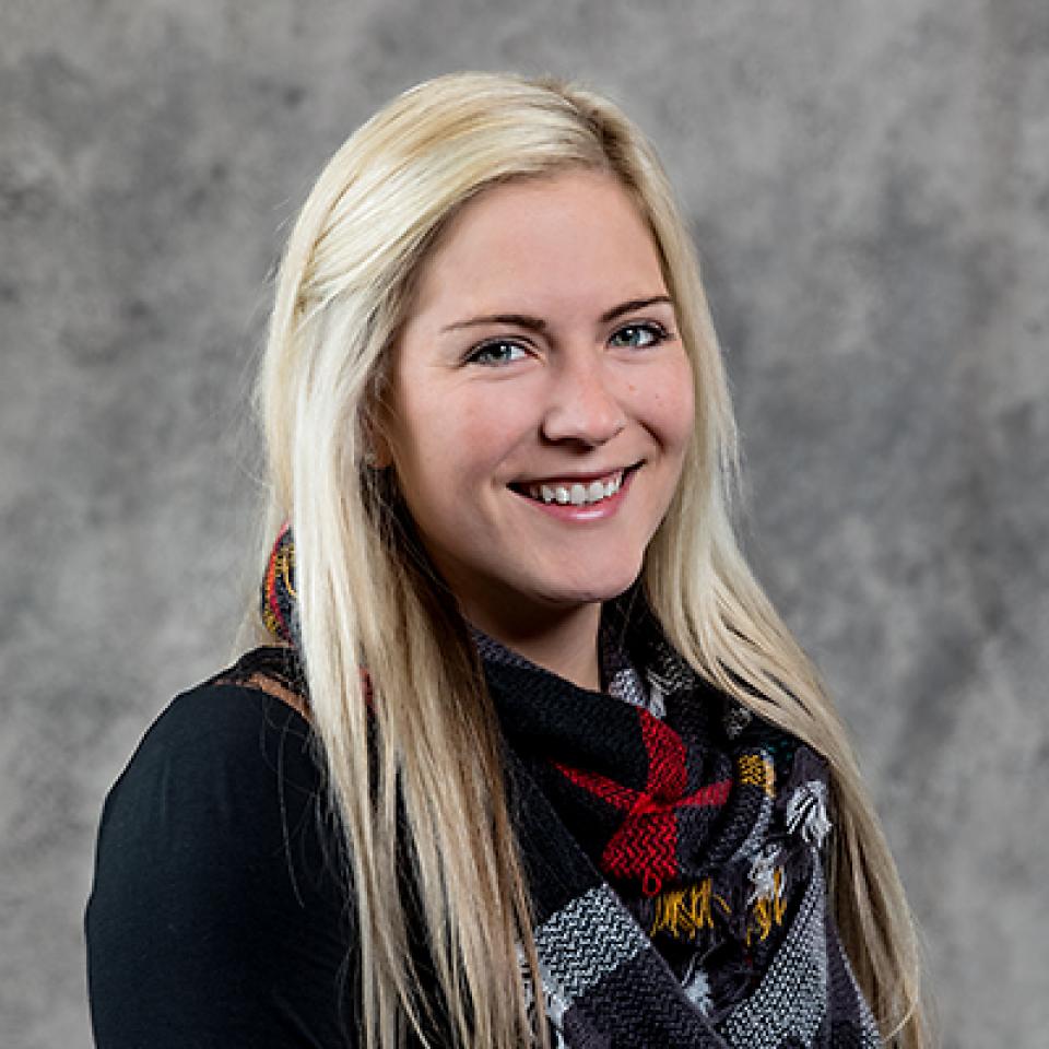 Headshot of Lindsey Syltie