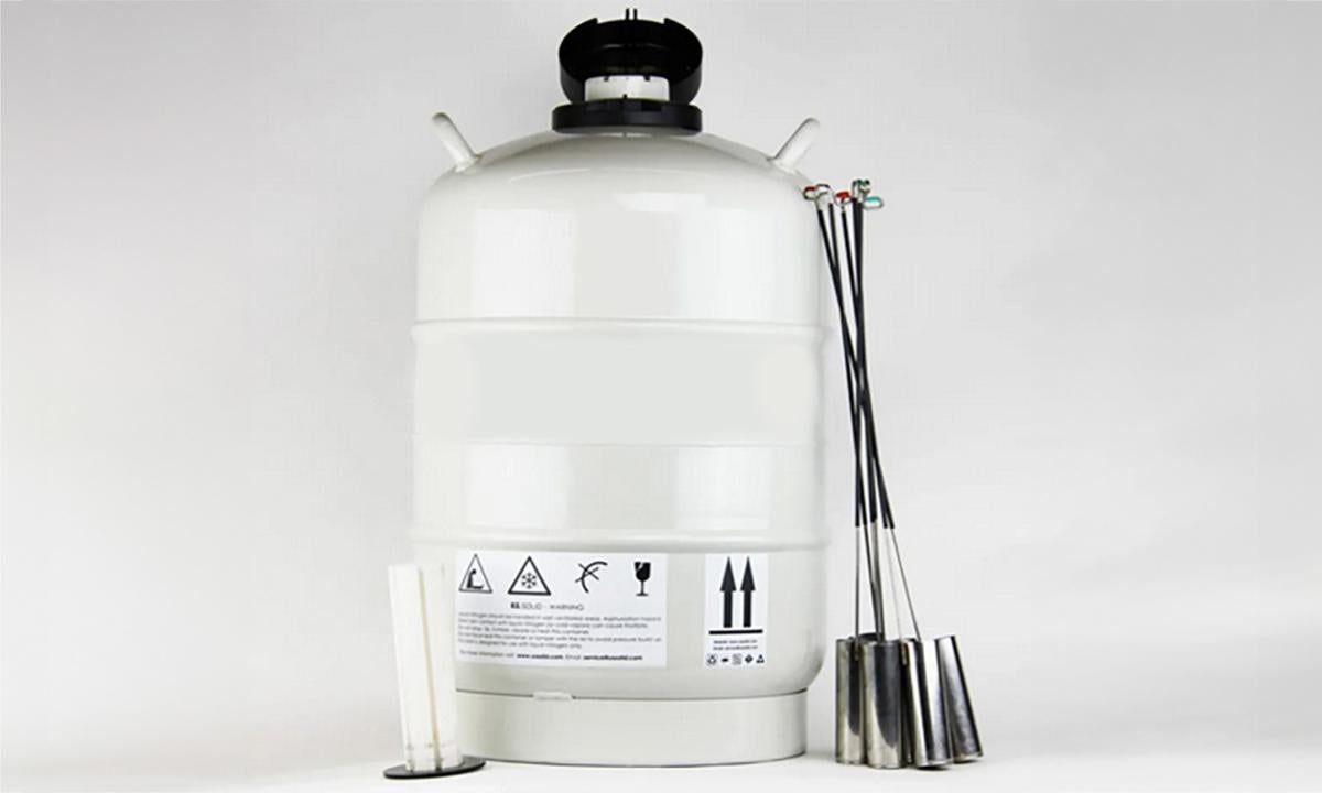 Dangers and Safety Precautions With Liquid Nitrogen