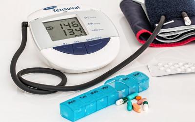 Blood pressure device, box of pills