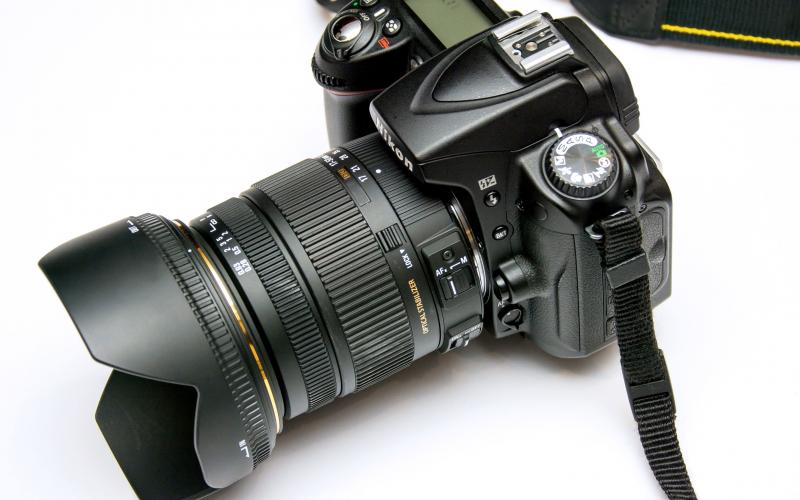 digital s.l.r. camera